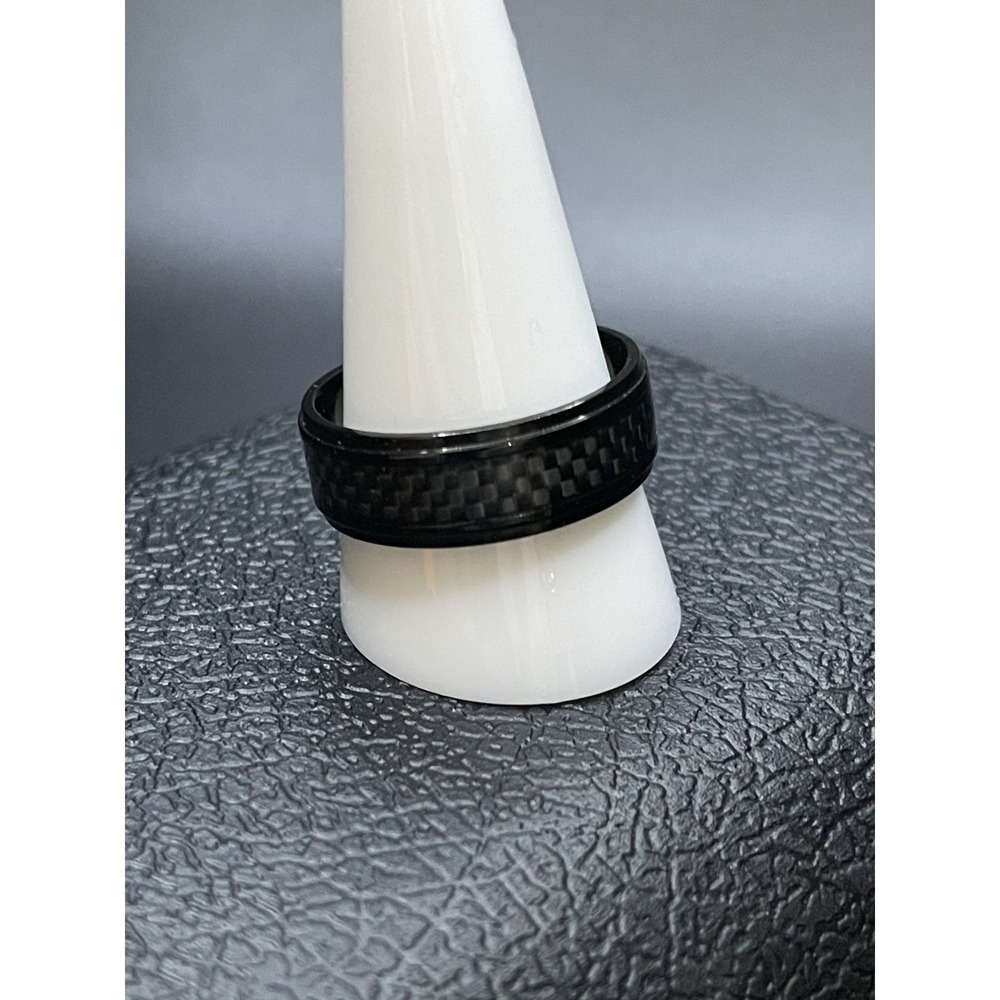 Men's Carbon Inlay titanium Ring - Picture 4 of 4